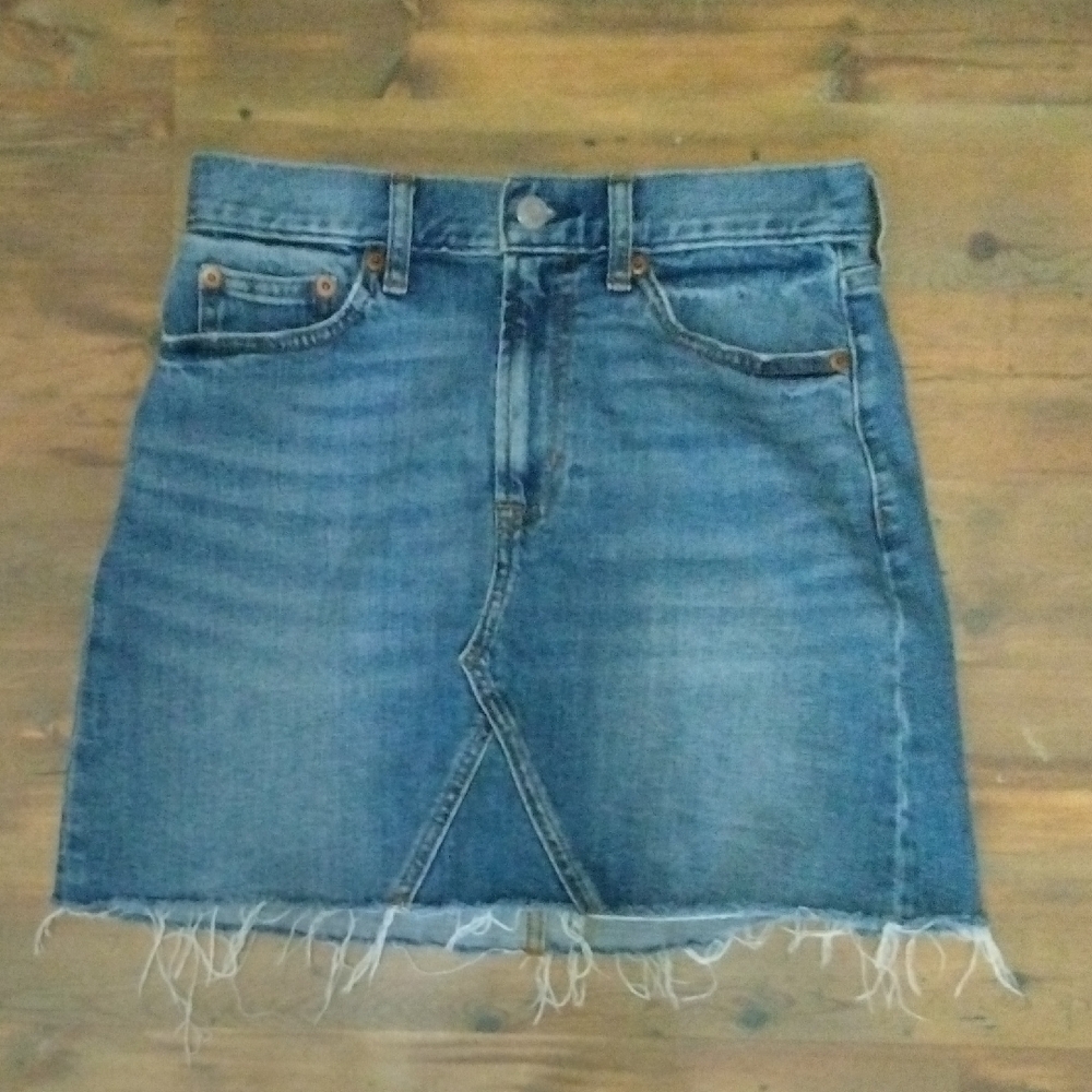 GAP Blue Denim Mini Skirt with Frayed Hem